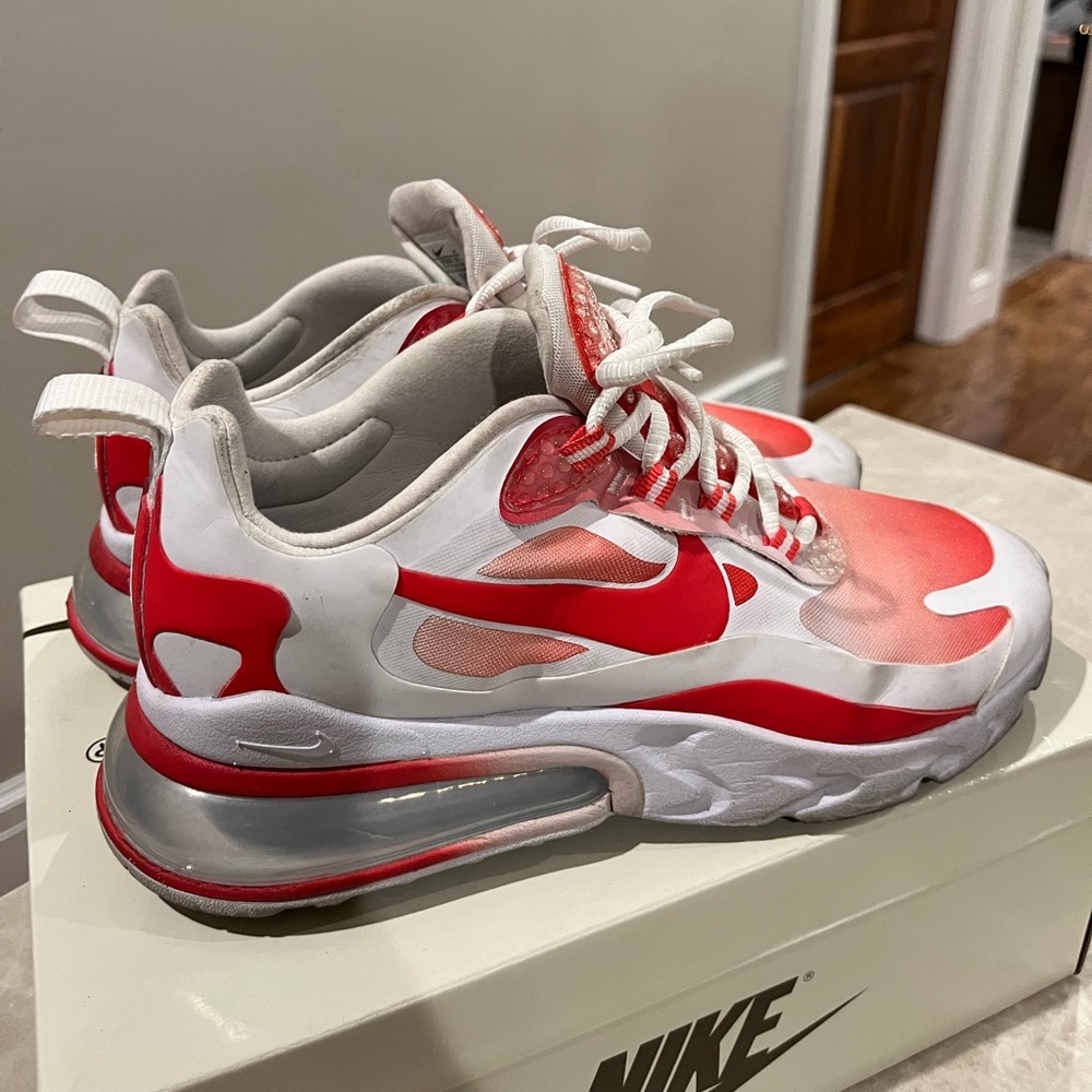 Nike 270 React sneakers